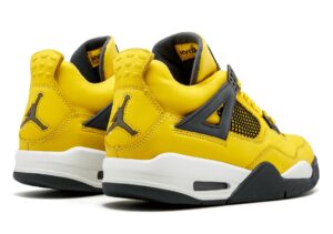 Nike Air Jordan 4 Retro Lightning желтые с черным нубук мужские-женские (40-45)